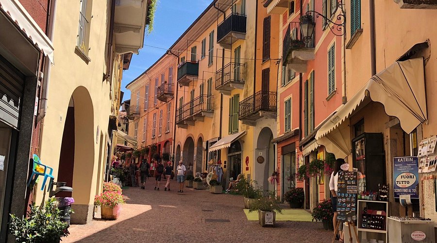 Luino Wochenmarkt
